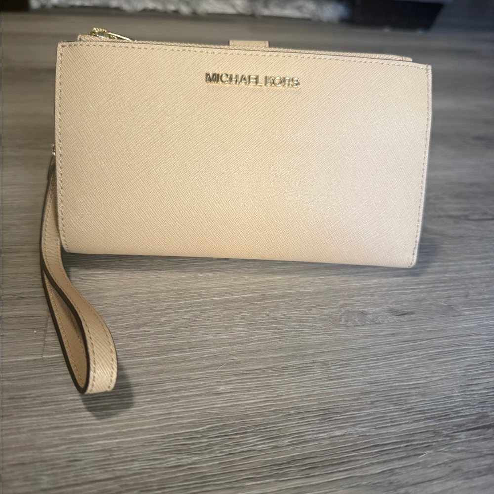 Michael Kors Bisque Jet Set Travel LG Double ZipLeather Wristlet
